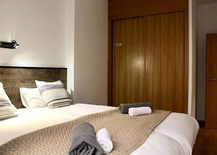 Downtown Jinetes Deluxe With Pool & Free Parking